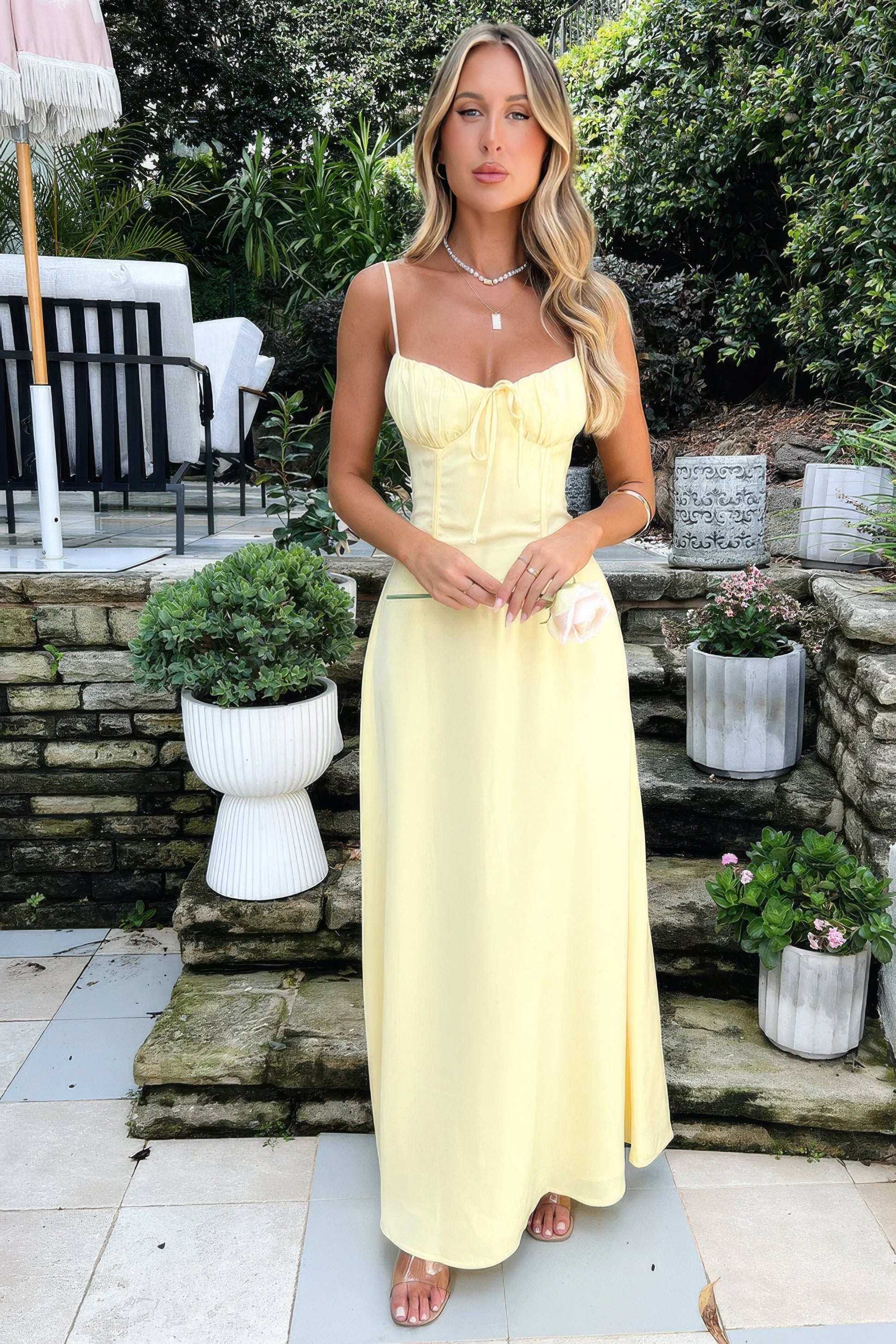 Zeneyda - Robe style corset avec dos à nouer