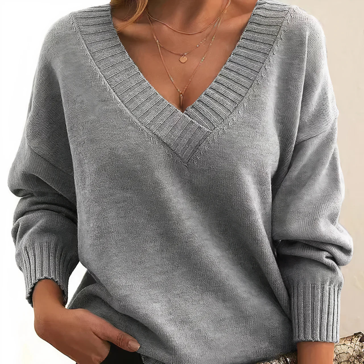 Hailey – Pulòver informal elegant amb màniga longa e escote en V