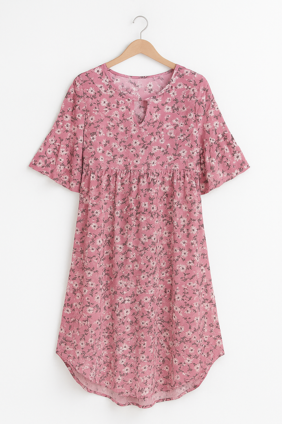 Violet – Robe fleurie à décolleté en V profond et manches évasées