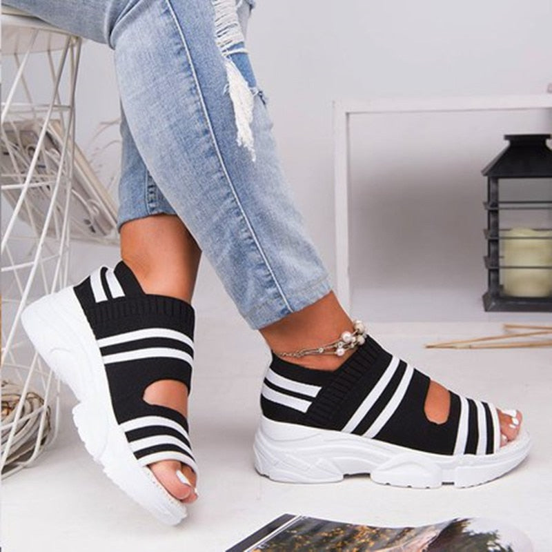 Victoria – Sandale tendance à bout ouvert avec un design classique et une coupe décontractée