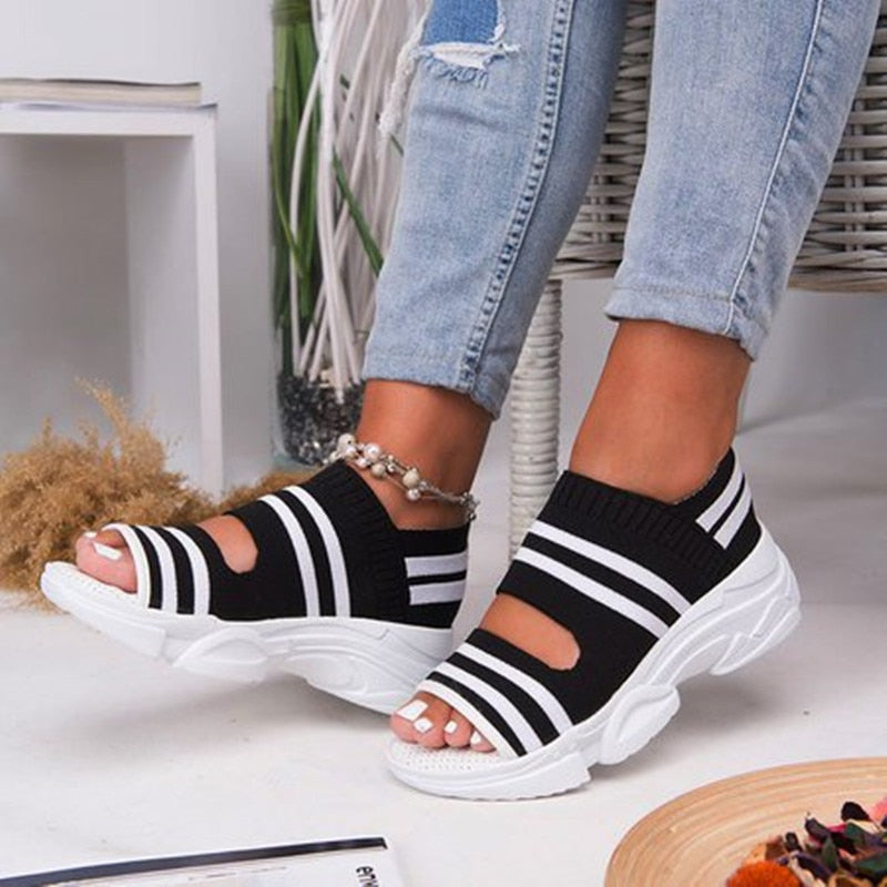 Victoria – Sandale tendance à bout ouvert avec un design classique et une coupe décontractée