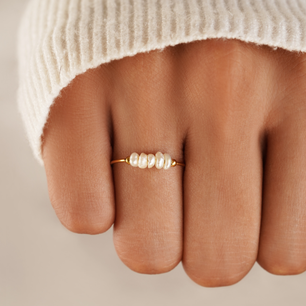 Alina - Bague classique avec perle d'eau douce Élégante avec une seule perle lisse dans un design intemporel